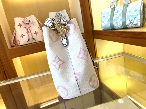 ルイヴィトンバッグ素材ディテール